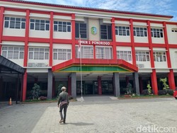 Viral Dugaan Pungli Rp 1,4 Juta di SMKN 1 Ponorogo, Ini Penjelasan Sekolah