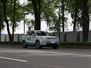 3 Mobil Ini Bikin Penasaran, Banyak Dijajal Pengunjung GJAW 2025