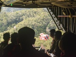 Video: Momen Pengiriman Bantuan Logistik untuk Korban Bencana Sumatera via Udara