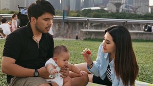 7 Foto Aaliyah Massaid Liburan di Singapura Sambil Momong Anak, Tetap Stylish