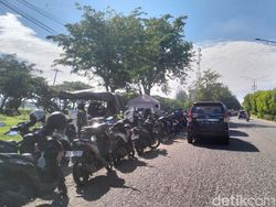 Antrean BBM di Banda Aceh Mengular hingga 1 Km Usai Banjir