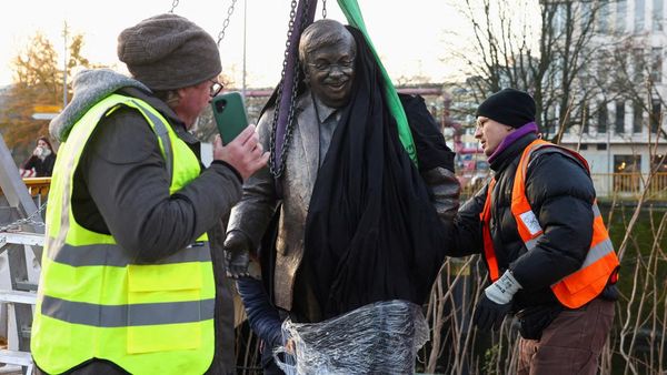 Berlin Heboh, Patung Walter Lubcke Dipasang Aktivis di Depan Kantor CDU