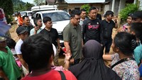 Ditinjau Gubsu Bobby, Warga di Tukka Minta Alat Berat Bersihkan Longsor