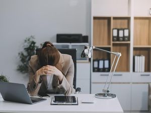 Gampang Mood Swing saat Bekerja? Mungkin Ini Penyebabnya