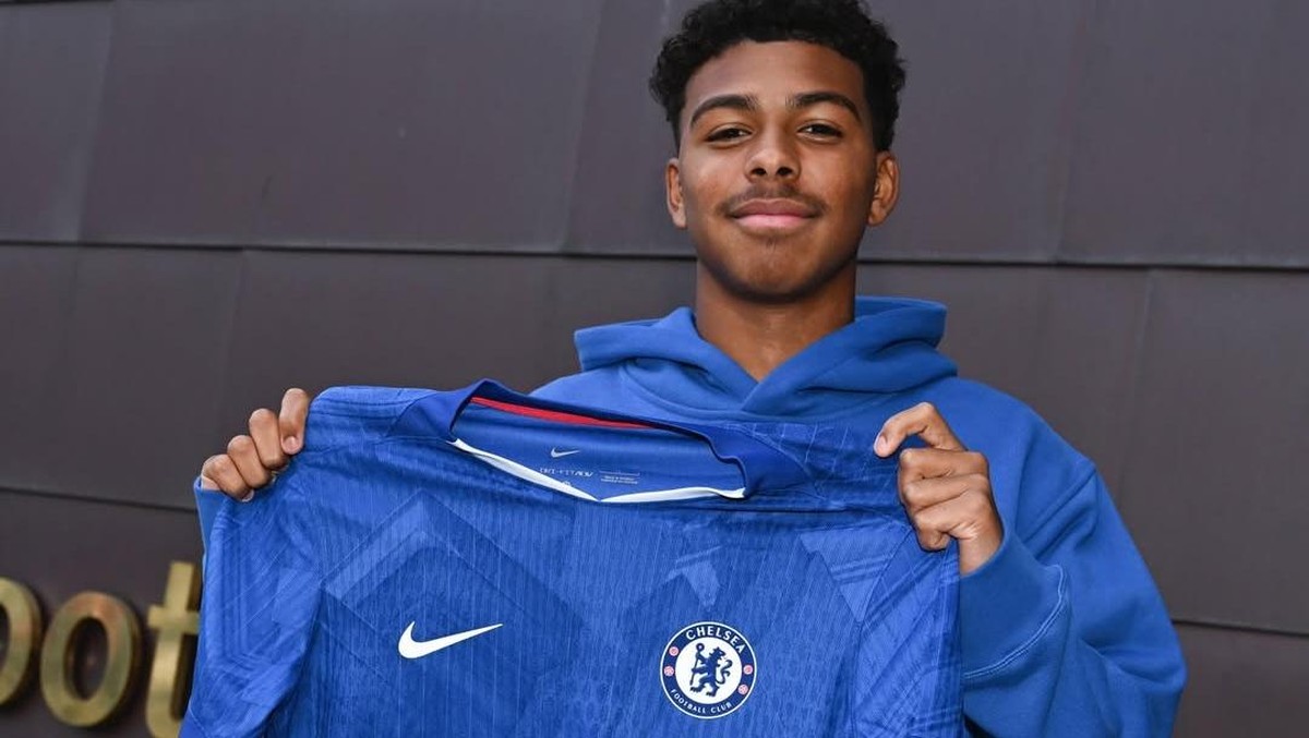 Isago Silva, putra Thiago Silva, menandatangani kontrak profesional dengan Chelsea (Foto: Instagram isago.silva)