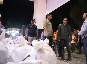 Wamendagri Tinjau Posko Bencana di Solok, Tekankan Komunikasi Efektif