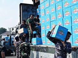 Le Minerale Salurkan Bantuan Air Mineral untuk Korban Banjir di Sumatera