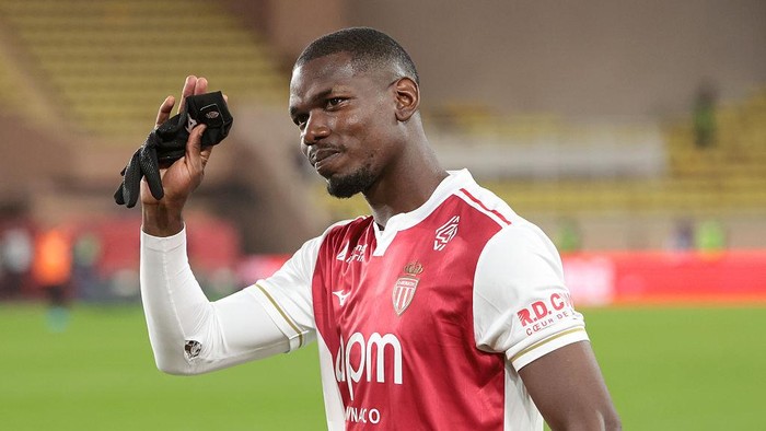 MONACO, MONACO - NOVEMBER 29: Paul Pogba of Monaco celebrates the victory following the Ligue 1 McDonalds football match between AS Monaco (ASM) and Paris Saint-Germain (PSG) at Stade Louis II on November 29, 2025 in Monaco, Monaco. (Photo by Jean C