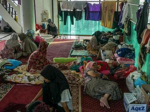 Jumlah Pengungsi Banjir Bandang di Padang Terus Berkurang