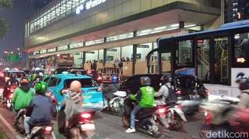 TransJ Rekayasa Rute Koridor 13 Imbas Pembongkaran JPO Tendean