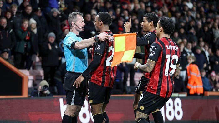 Sempat Runner-up, Bournemouth Kini Anjlok ke Posisi 14