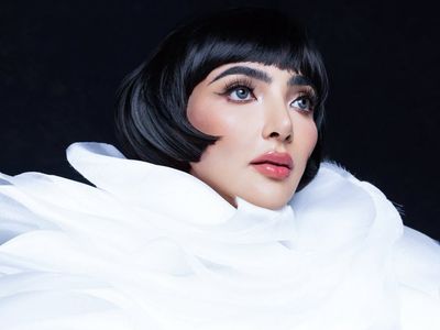 Gaya Manglingi Ashanty di Pemotretan Terbaru, Rambut French Bob Berponi