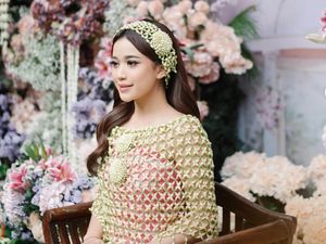 8 Foto Siraman Brisia Jodie, Cantik Memukau Dengan Riasan Soft yang Flawless