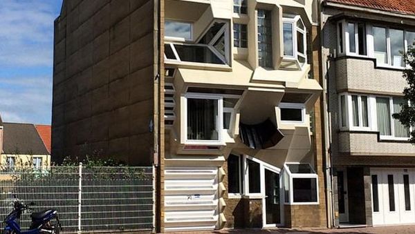 7 Rumah Aneh Bin Ajaib, Arsiteknya Nggak Kehabisan Akal