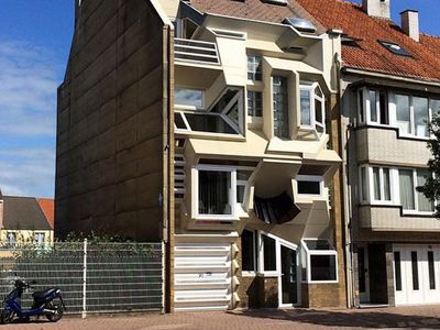 7 Rumah Aneh Bin Ajaib, Arsiteknya Nggak Kehabisan Akal