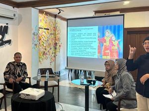 Perjuangan Fajri Teman Netra, Pernah Diragukan tapi Mampu Raih Gelar Master