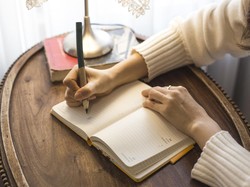 50+ Quotes Tahun Baru 2026 Penuh Optimisme Lengkap Bahasa Indonesia-Inggris