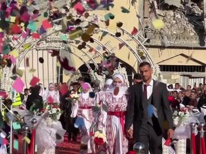 Video: Kemeriahan Pernikahan Massal di Tengah Puing-puing Bangunan di Gaza