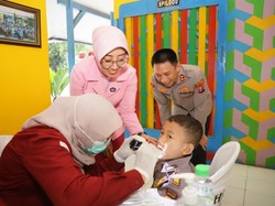 Kapolres Kediri Kota Tinjau Pemeriksaan Kesehatan di TK Bhayangkari