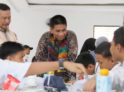 Kunjungi Sekolah Rakyat, Wamendagri Wiyagus Apresiasi Pendidikan Karakter