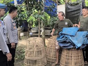 Arena Judi Sabung Ayam Trenggalek Digerebek Polisi Usai Warga Lapor 110