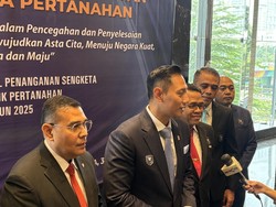 AHY Respons Penjarahan di Daerah Bencana Sumatera: Ingin Survive!