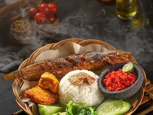 5 Nasi Tempong yang Lagi Hype di Jakarta, Sambalnya Juara!