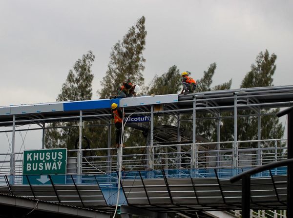 Revitalisasi JPO Otista Dikebut, Target Rampung 15 Desember 2025