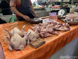 Harga Ayam dan Telur di Palembang Naik, Pedagang Ungkap Penyebabnya