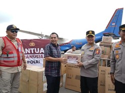 Polri Kirim Tenda-Solar Panel untuk Bantu Korban Banjir-Longsor Sumatera