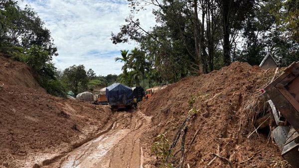 Potret Jalur Tarutung-Sibolga Belum Bisa Dilewati Total, Proses Pembersihan