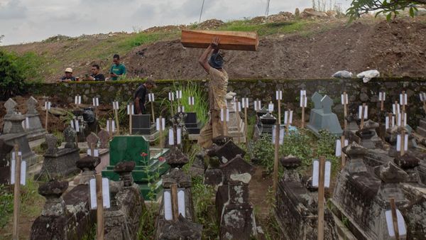 Ratusan Makam Dipindahkan untuk Pembangunan Tol Yogya-Bawen