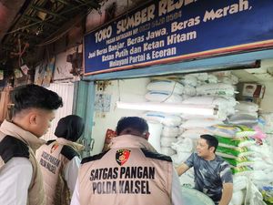 Polda Kalsel Monitoring Bapok Pasar Antasari Banjarmasin Jelang Nataru