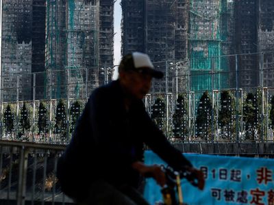 Sisa-sisa Apartemen Hong Kong yang Hancur Dilalap Api