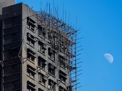 Kemlu: 125 WNI Selamat dari Kebakaran Apartemen Hong Kong, 5 Masih Dicari