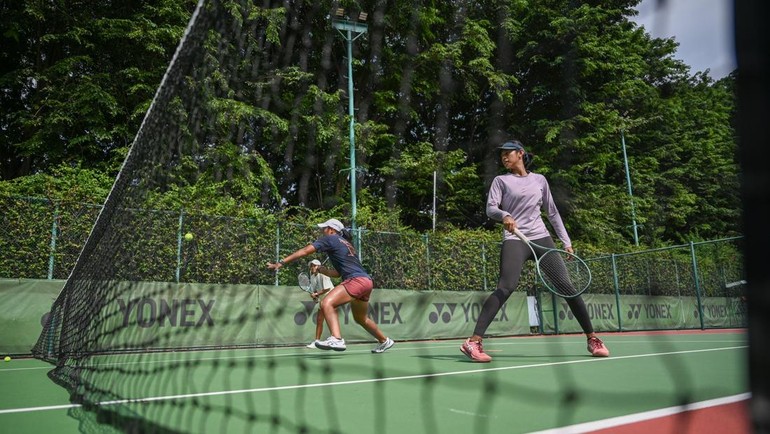 Dalam sesi latihan Pelatnas di Jakarta, para atlet menunjukkan intensitas tinggi melalui program fisik, konsistensi pukulan, dan simulasi pertandingan. ANTARA FOTO/Fauzan