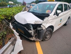 Tak Jaga Jarak Aman, Truk Tabrakan Beruntun di Tol Sedyatmo Jakut