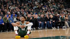 Masa Depan Giannis Abu-Abu, Tetap Bersama Bucks atau Cari Tantangan Baru