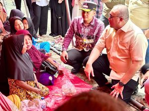 Tinjau Banjir Padang Pariaman, Andre Rosiade Pastikan Perbaikan Rumah Terdampak