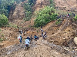 Stok Logistik Menipis, Warga Jalan Kaki Berjam-jam Keluar dari Bener Meriah