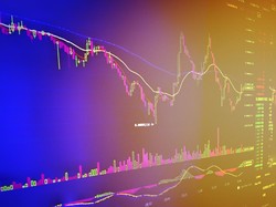 IHSG Bergerak Mendatar, Aturan IPO Baru, dan Manuver UNTR Jadi Perhatian Pasar