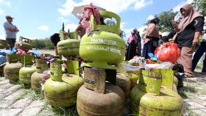 Diterjang Bencana, Warga Banda Aceh Harus Antre Panjang Demi Elpiji 3 Kg