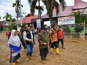 Mendikdasmen Jawab Kekhawatiran Siswa Korban Bencana Sumatera soal SNPMB