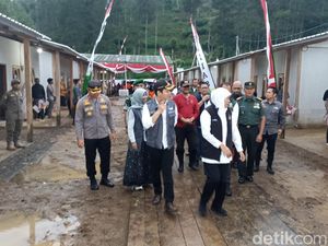 Gubernur Khofifah Resmikan Huntara Korban Tanah Gerak Trenggalek