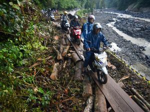Jalan Darurat Lembah Anai Jadi Penyelamat Mobilitas Warga Pascabanjir Bandang