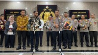 Kapolri Sudah Kerahkan Tim Pastikan Gerak Cepat Usut Kayu Gelondongan di Sumatera
