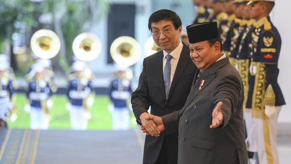 Momen Prabowo Terima Kunjungan Ketua MPR China Wang Huning di Istana Merdeka