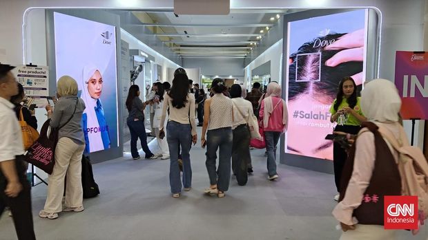 Jakarta x Beauty kembali digelar pada 4-7 Desember 2025 di JCC, Jakarta Pusat. CEO Trans Digital Lifestyle Group dan Female Daily Network Putri Tanjung berharap gelaran ini jadi ekosistem yang mewadahi seluruh pelaku industri kecantikan.