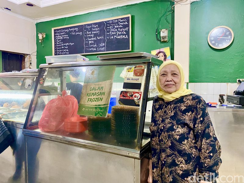 Ayam Goreng Bu Haji Jatinegara
