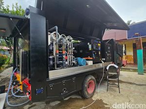 Water Treatment Polda Riau Salurkan Air Bersih untuk Korban Bencana Agam